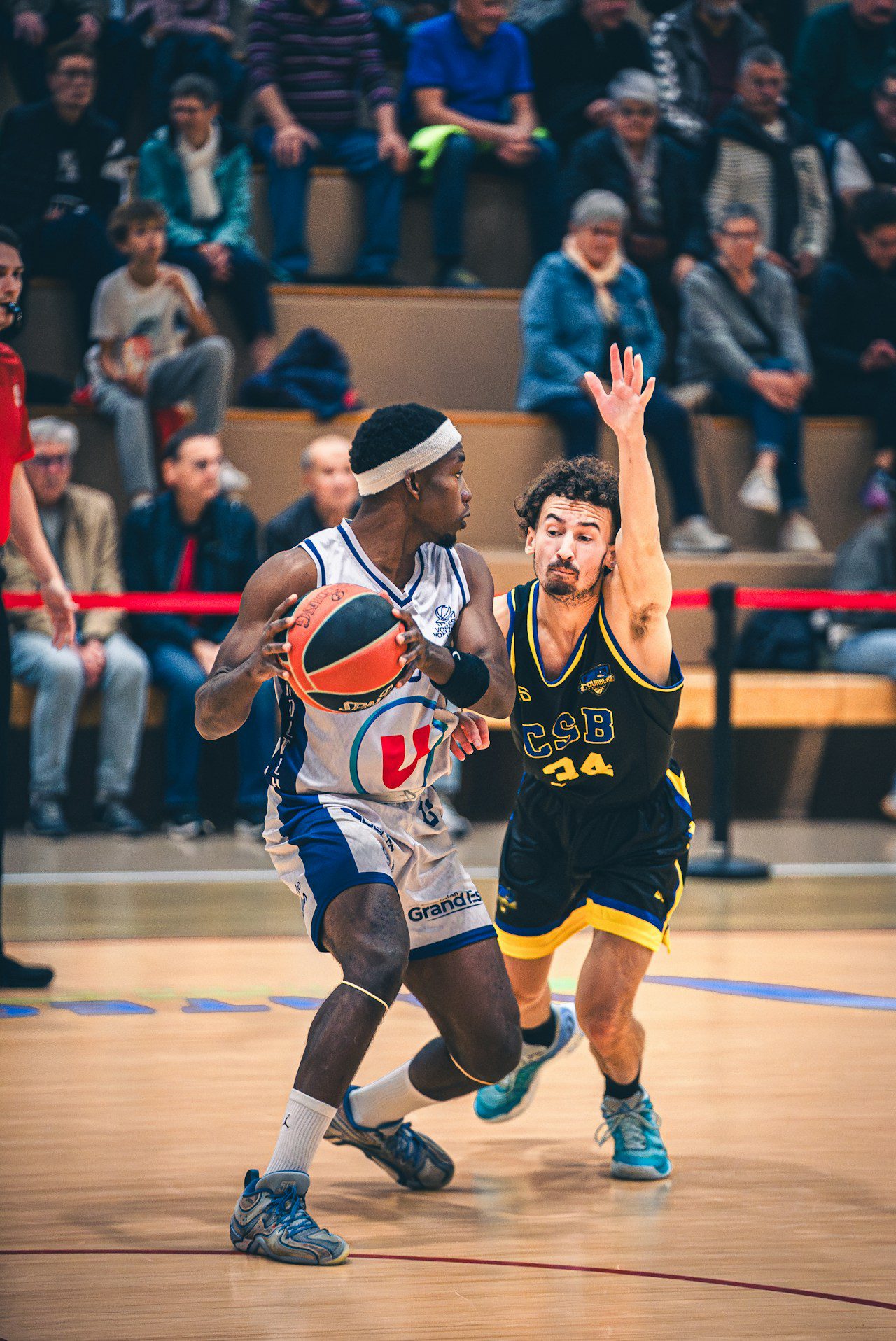 photo 1759694496379 82dd4addf4bb