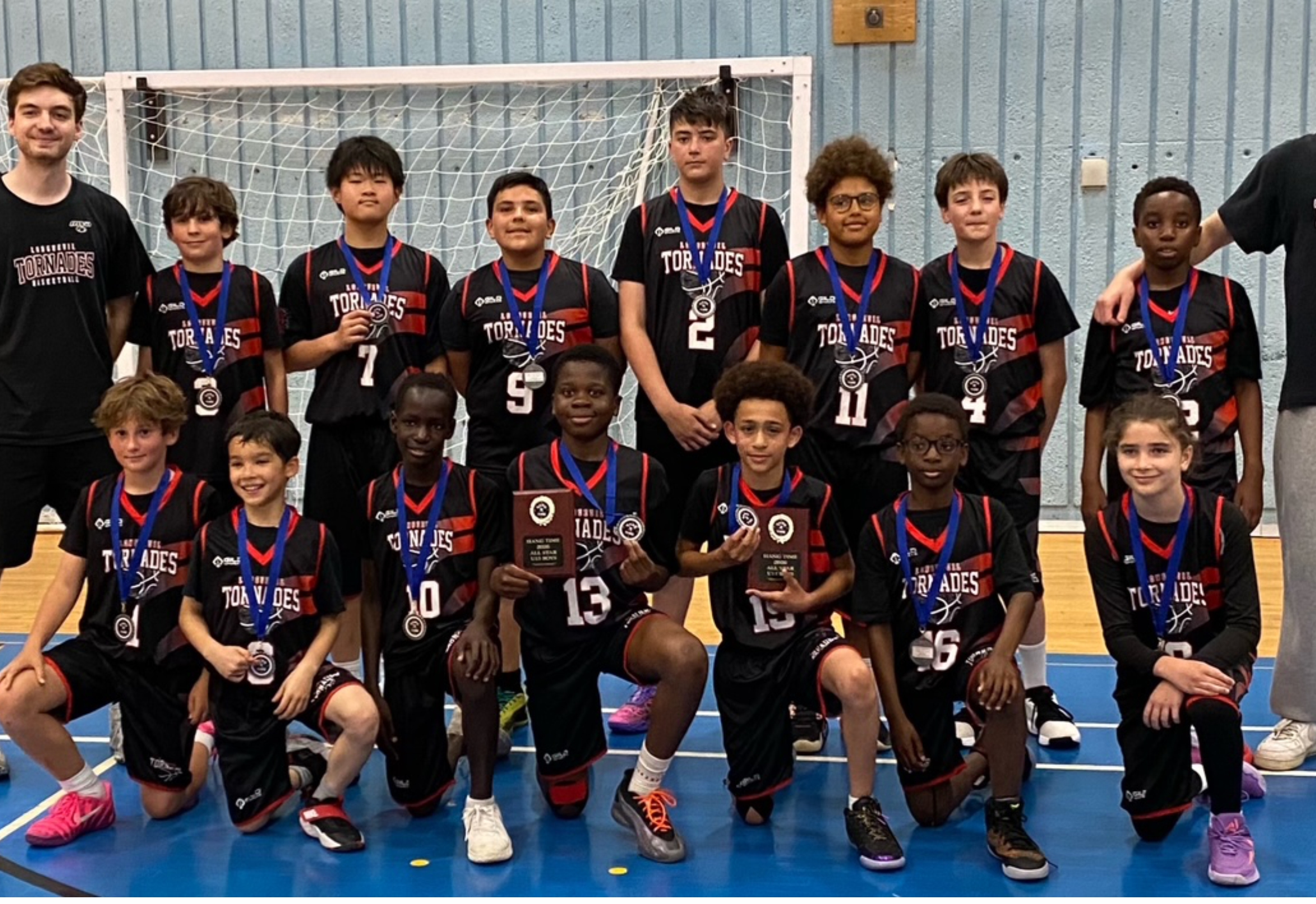 TORNADES BLACK BASKETBALL
