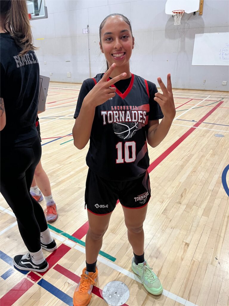 TORNADES BLACK BASKETBALL